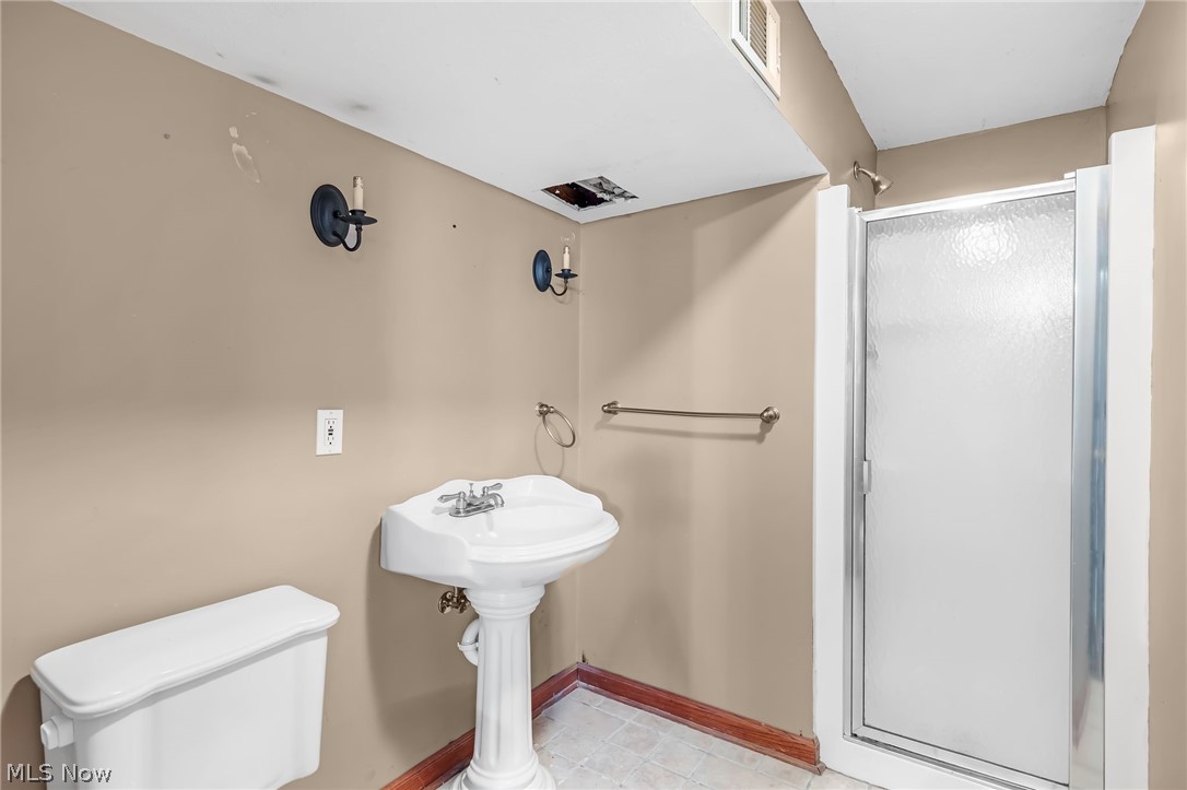 2380 Benton Street Akron OH 44312
