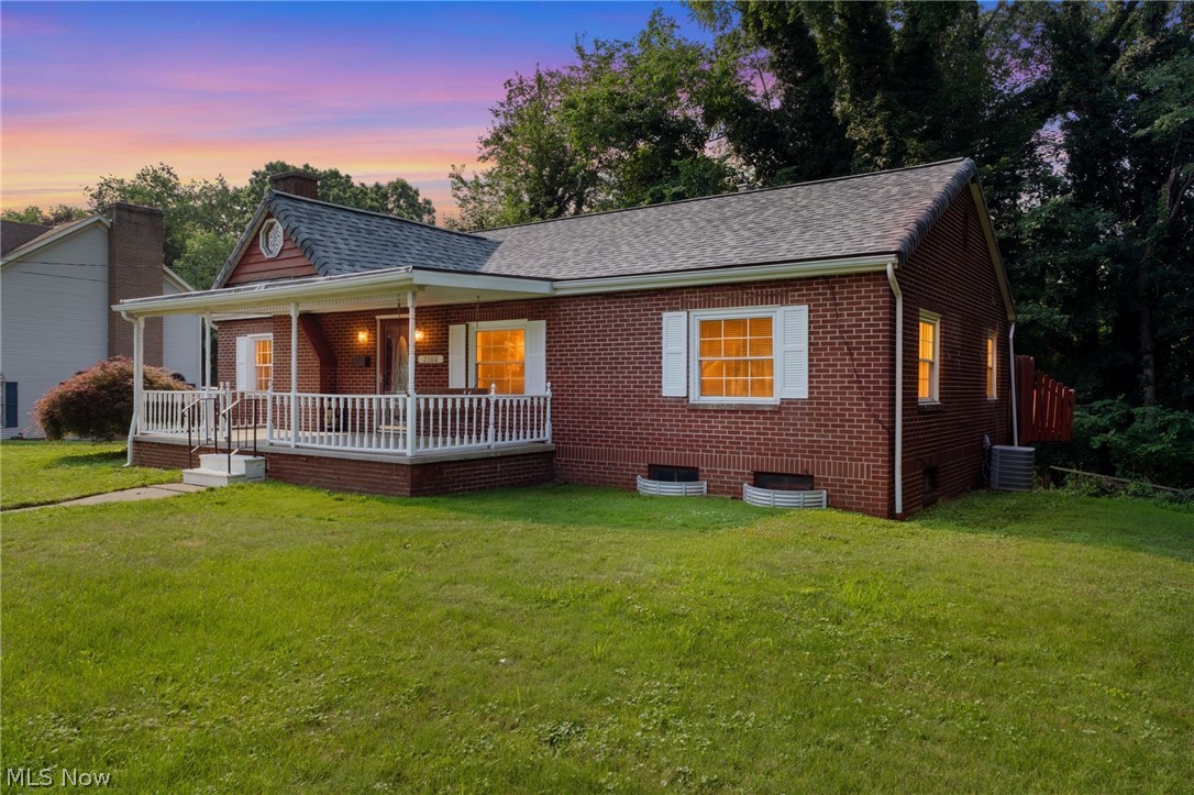 2380 Benton Street Akron OH 44312