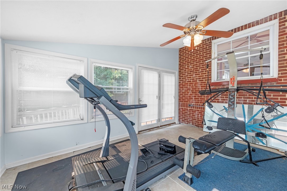 2380 Benton Street Akron OH 44312