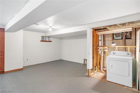 2380 Benton Street Akron OH 44312