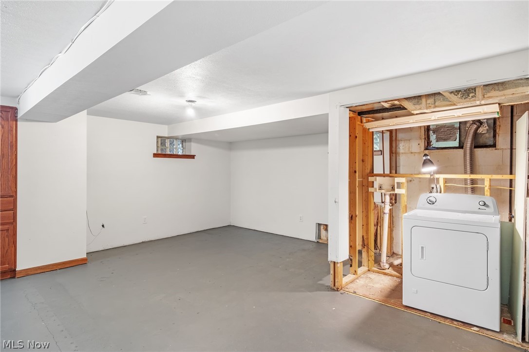 2380 Benton Street Akron OH 44312