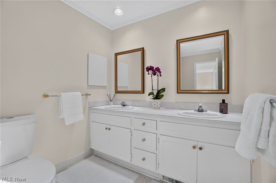 38158 Dodds Hill Drive Willoughby Hills OH 44094