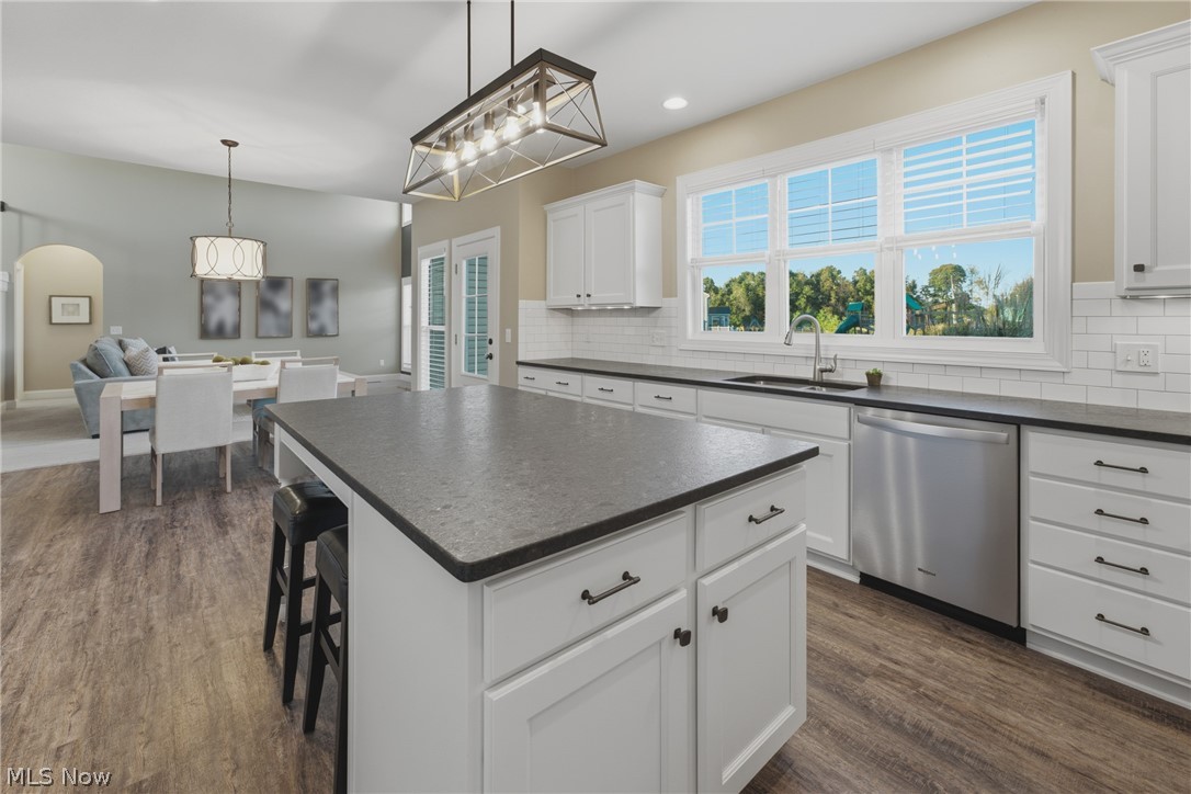 2625 Ledgestone Drive NW Uniontown OH 44685