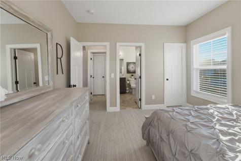 2625 Ledgestone Drive NW Uniontown OH 44685