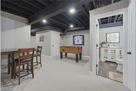 2625 Ledgestone Drive NW Uniontown OH 44685