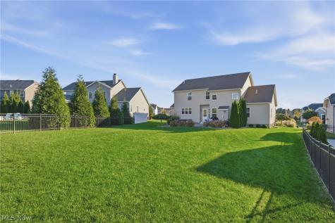 2625 Ledgestone Drive NW Uniontown OH 44685