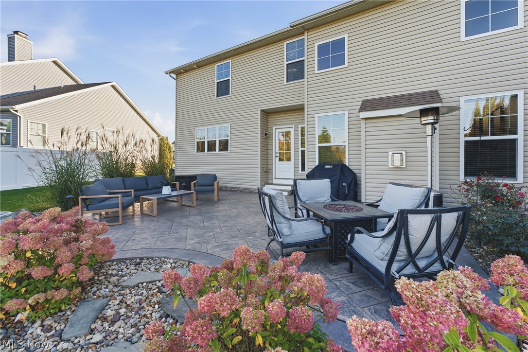 2625 Ledgestone Drive NW Uniontown OH 44685