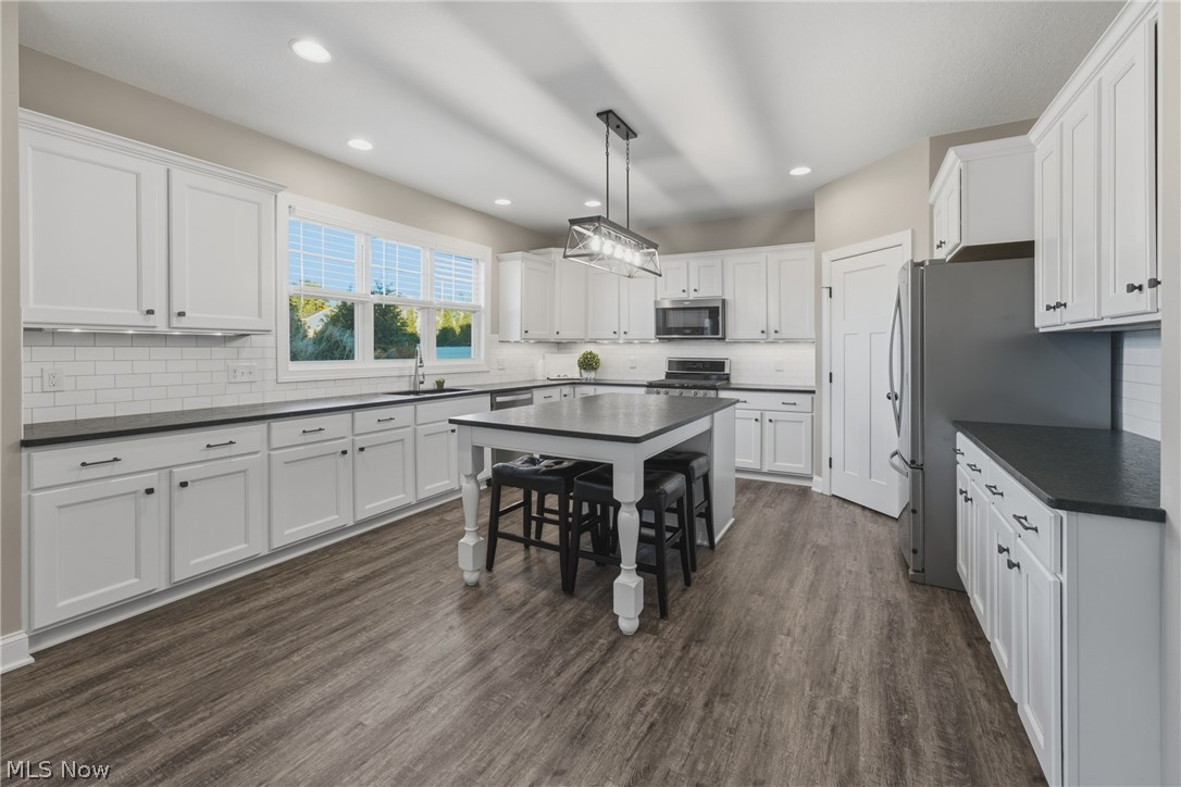 2625 Ledgestone Drive NW Uniontown OH 44685