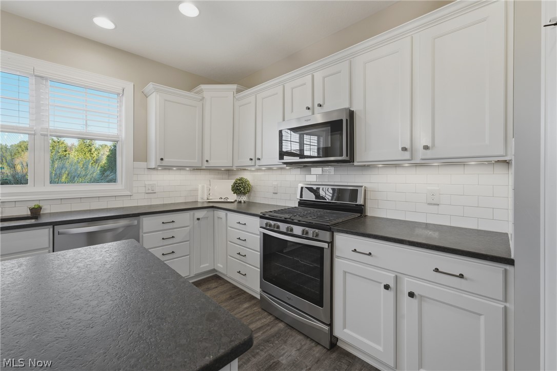 2625 Ledgestone Drive NW Uniontown OH 44685