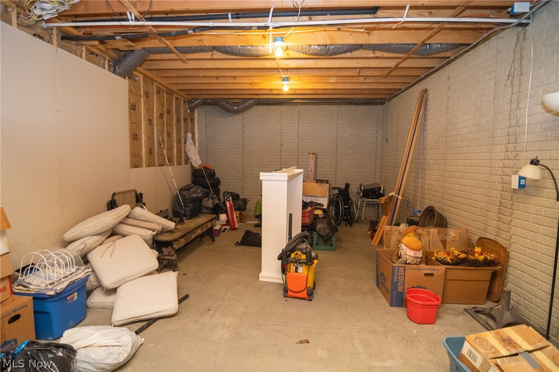 41152 Black Oak Road Flushing OH 43977