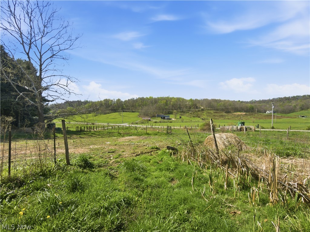 59674 Yoker Valley Road Quaker City OH 43773