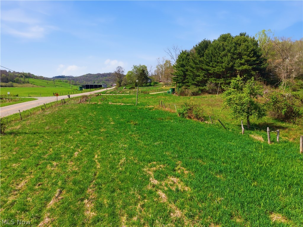 59674 Yoker Valley Road Quaker City OH 43773