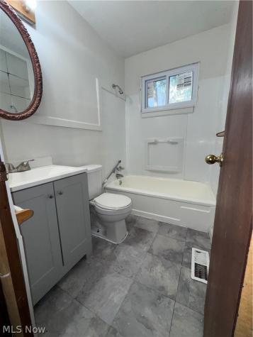 11715 Ely Avenue Cleveland OH 44120