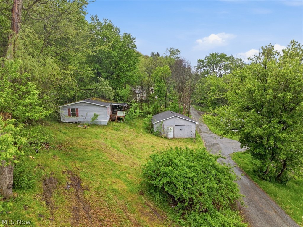 46149 Walnut Street Rogers OH 44455