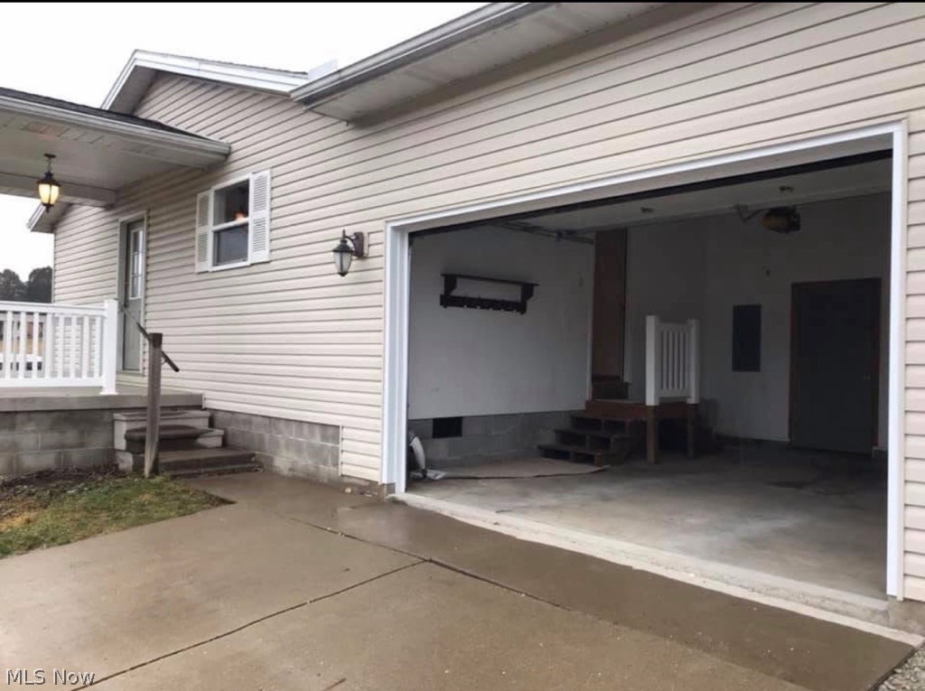 2215 Hilliard Drive Midvale OH 44653