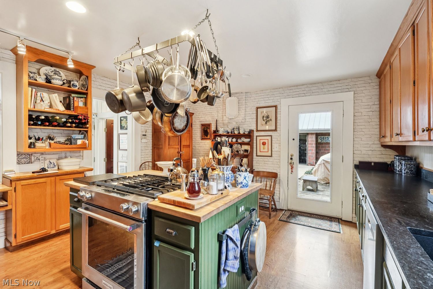 1814 W 30th Street Cleveland OH 44113