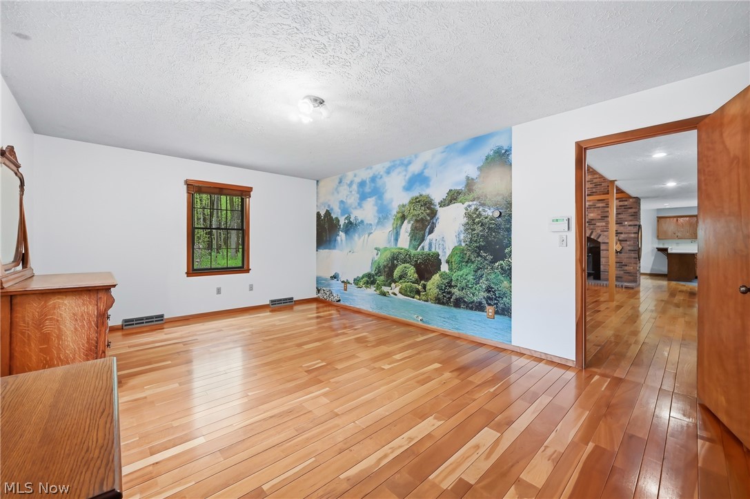 13689 Beard Road New Springfield OH 44443