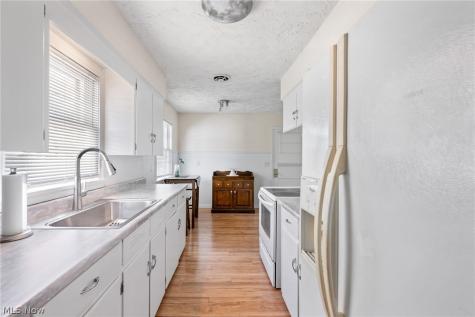 325 Westview Avenue Wadsworth OH 44281