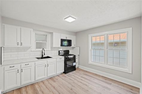 1218 Briggle Road Copley OH 44320