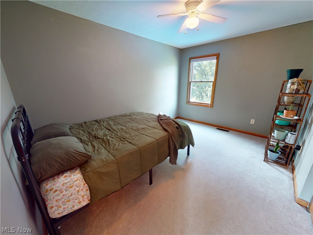 11065 Dunsby Avenue NW Uniontown OH 44685