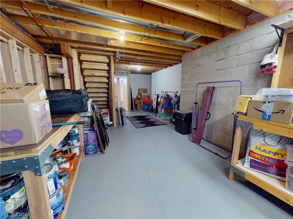 11065 Dunsby Avenue NW Uniontown OH 44685
