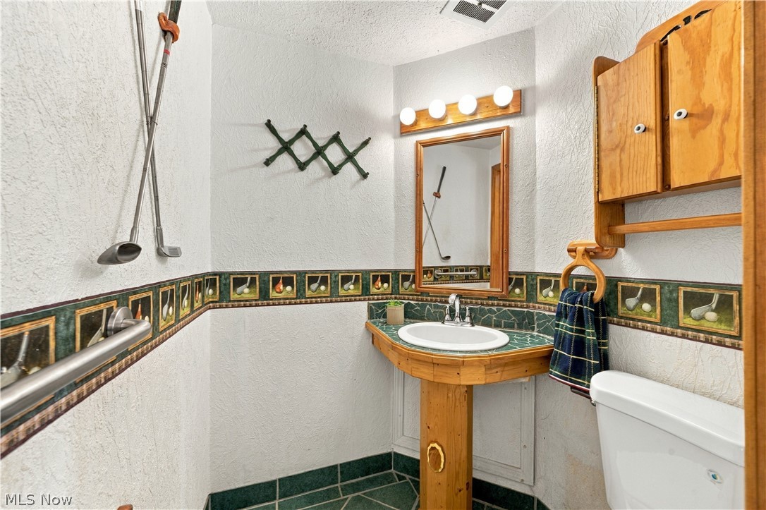 2930 State Route 43 Mogadore OH 44260