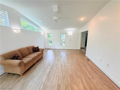 8803 Spring Valley Drive Mentor OH 44060