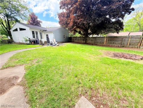 8803 Spring Valley Drive Mentor OH 44060