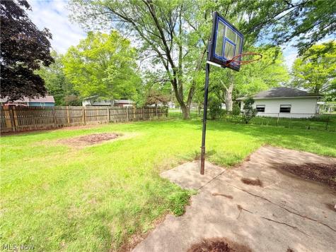 8803 Spring Valley Drive Mentor OH 44060