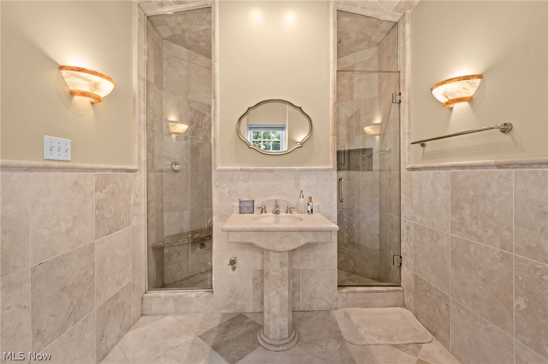 2862 Fairmount Boulevard Cleveland Heights OH 44118