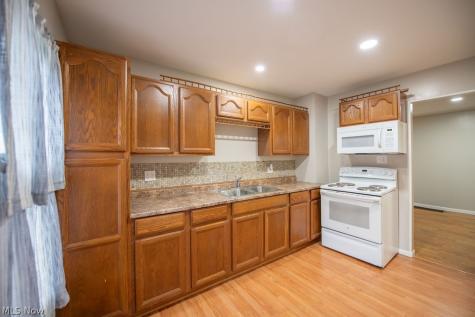 336 N 12th Street Sebring OH 44672
