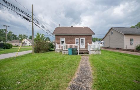 336 N 12th Street Sebring OH 44672