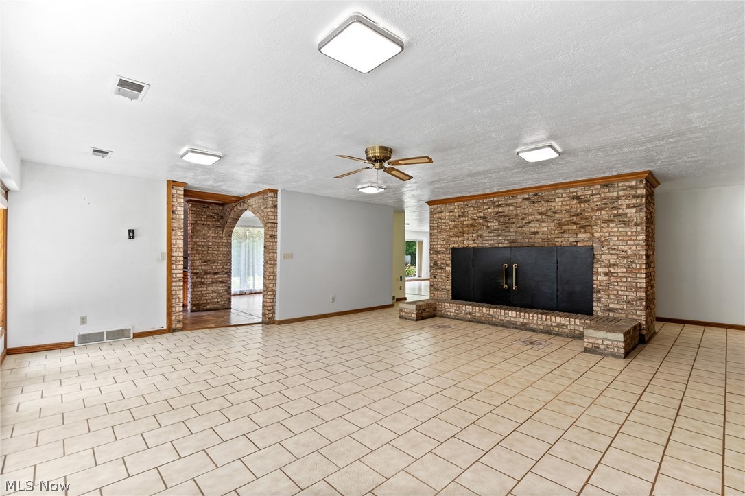 7434 Fenton Road NW North Bloomfield OH 44450