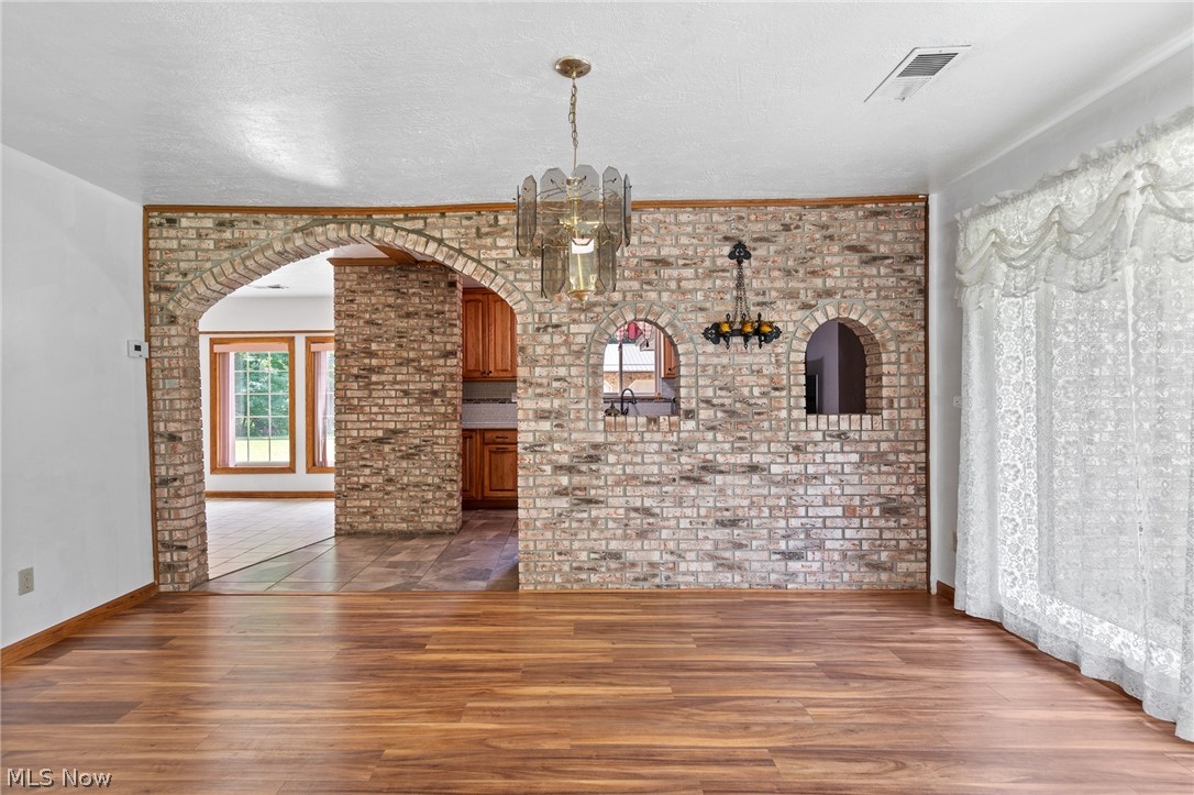 7434 Fenton Road NW North Bloomfield OH 44450