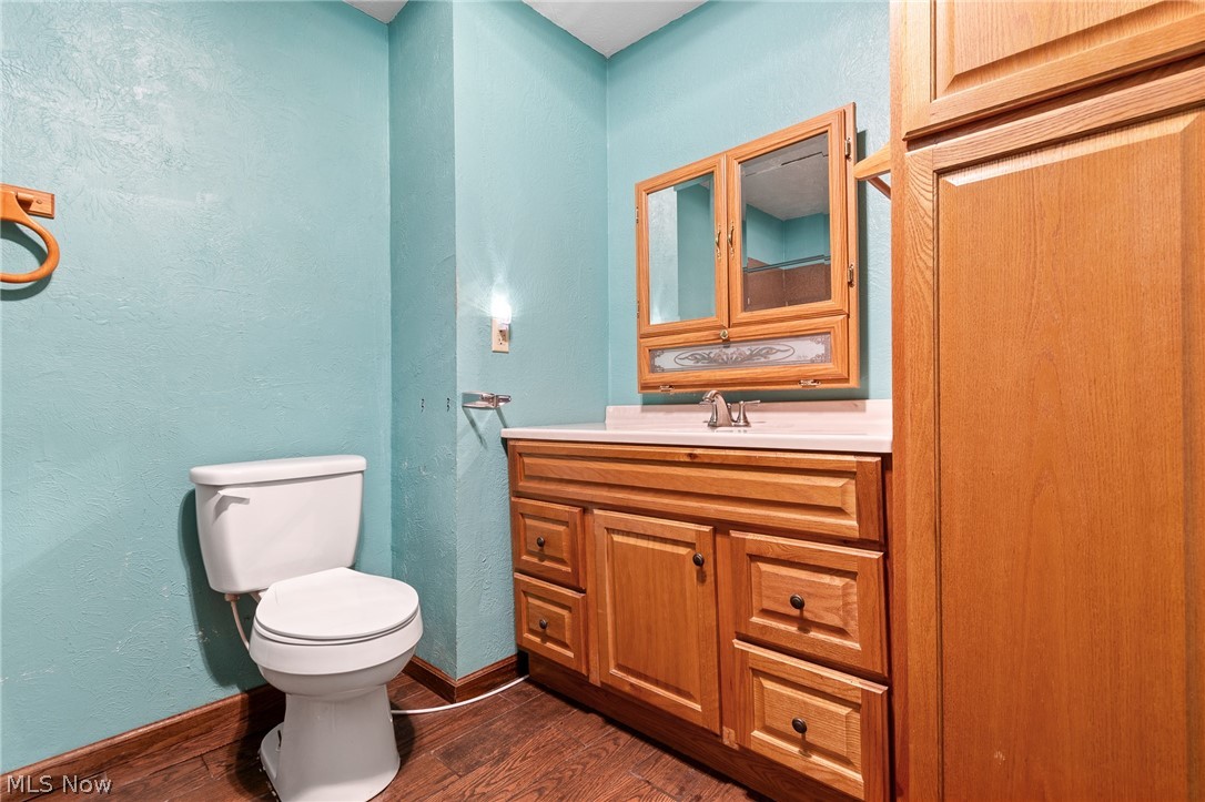 7434 Fenton Road NW North Bloomfield OH 44450