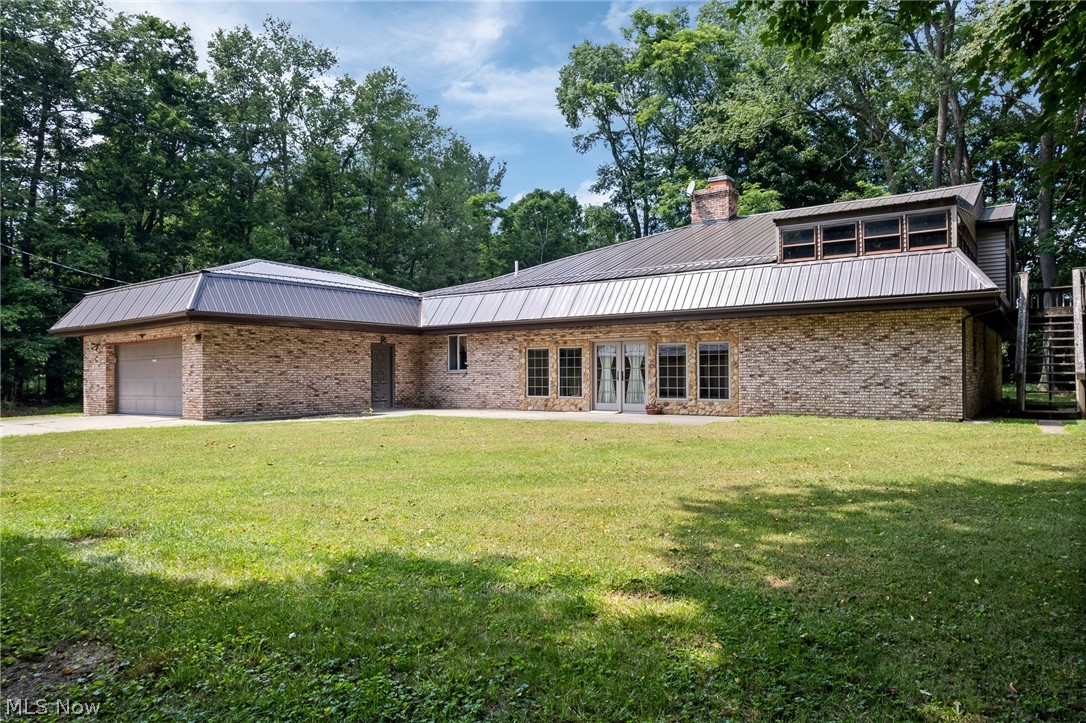 7434 Fenton Road NW North Bloomfield OH 44450