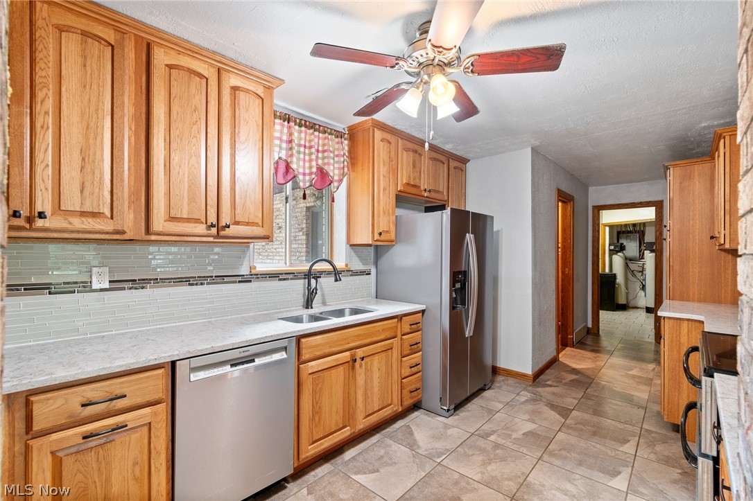 7434 Fenton Road NW North Bloomfield OH 44450