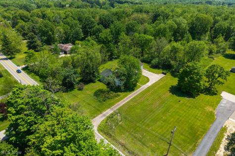 512 Crackel Road Aurora OH 44202