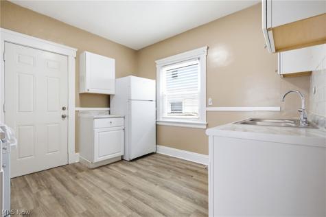 4324 Ardmore Avenue Cleveland OH 44109
