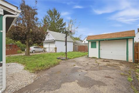 4324 Ardmore Avenue Cleveland OH 44109