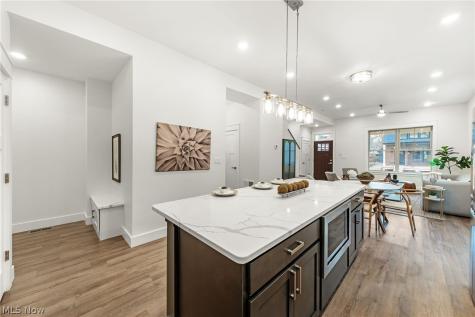 1885 Woodlawn Avenue Cleveland OH 44112