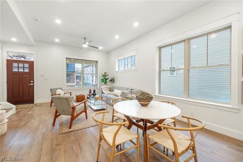 1885 Woodlawn Avenue Cleveland OH 44112