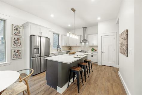 1885 Woodlawn Avenue Cleveland OH 44112