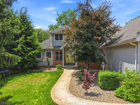 1 Cayuse Trail Malvern OH 44644
