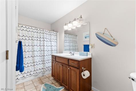 1 Cayuse Trail Malvern OH 44644