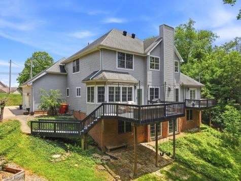1 Cayuse Trail Malvern OH 44644