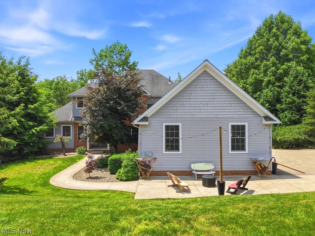 1 Cayuse Trail Malvern OH 44644