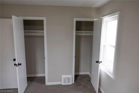 795 E 260th Street Euclid OH 44132