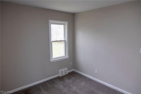 795 E 260th Street Euclid OH 44132