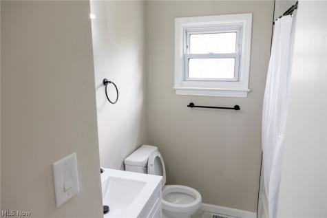 795 E 260th Street Euclid OH 44132